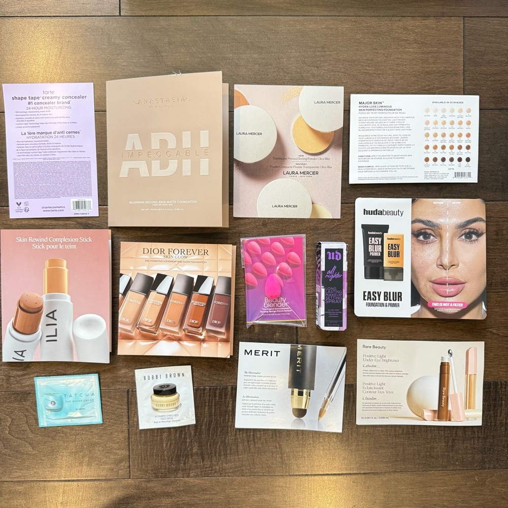 Foundation Delux Sample Set